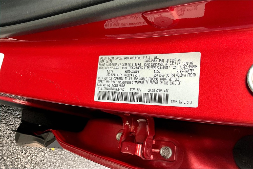 2025 Mazda CX-50 2.5 S Preferred Package Image 13 of 14