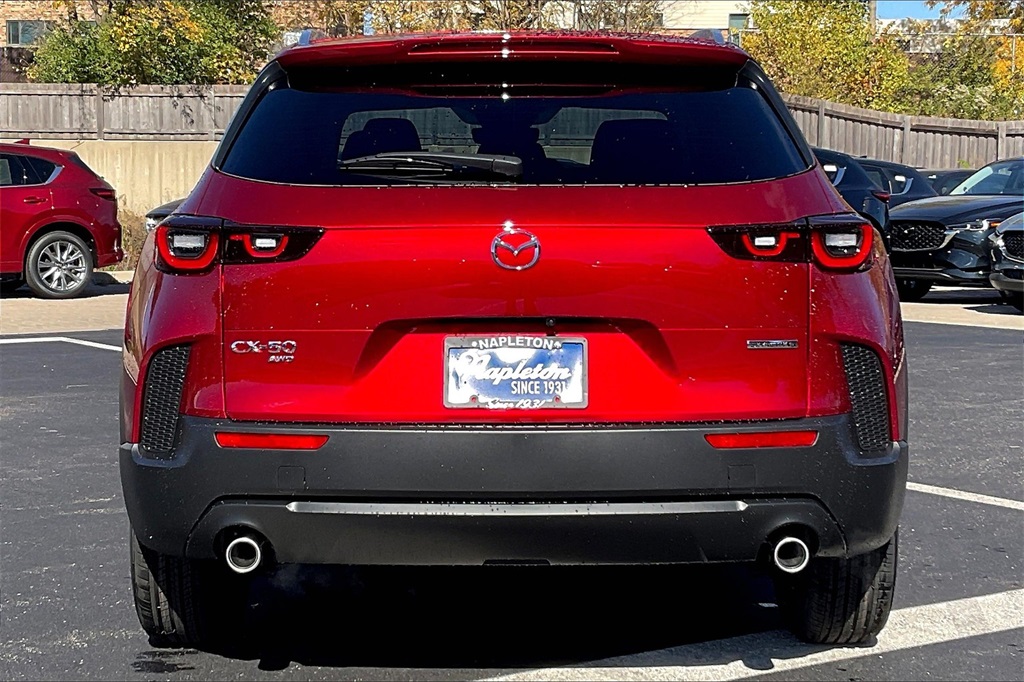 2025 Mazda CX-50 2.5 S Preferred Package Image 4 of 14