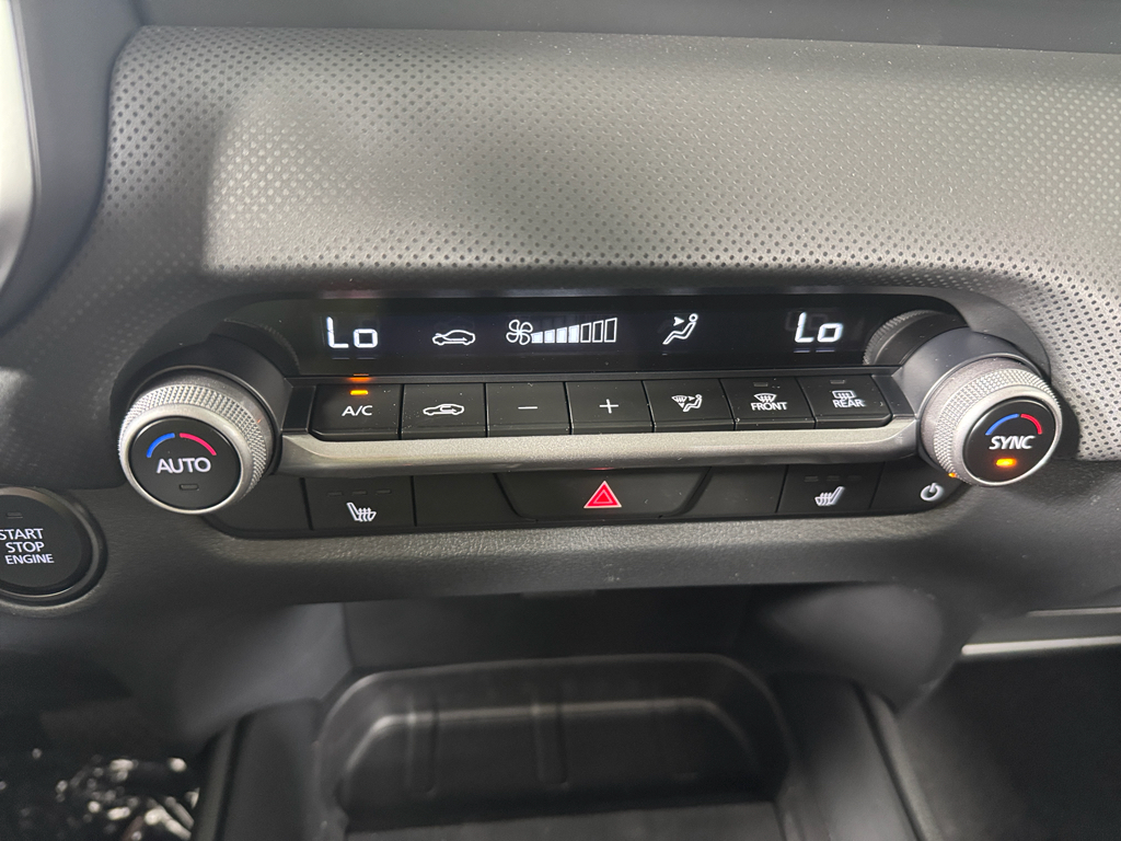 Vehicle image 21 of 33