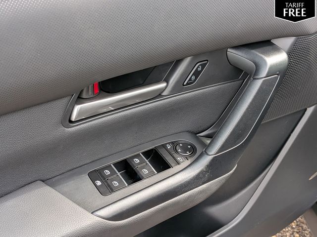 Vehicle image 20 of 29
