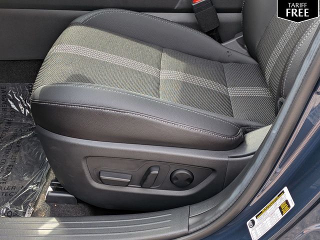 Vehicle image 28 of 29