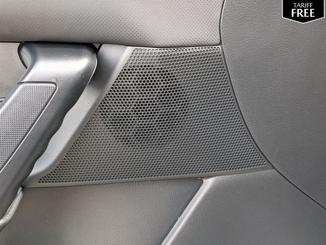 Vehicle image 24 of 29