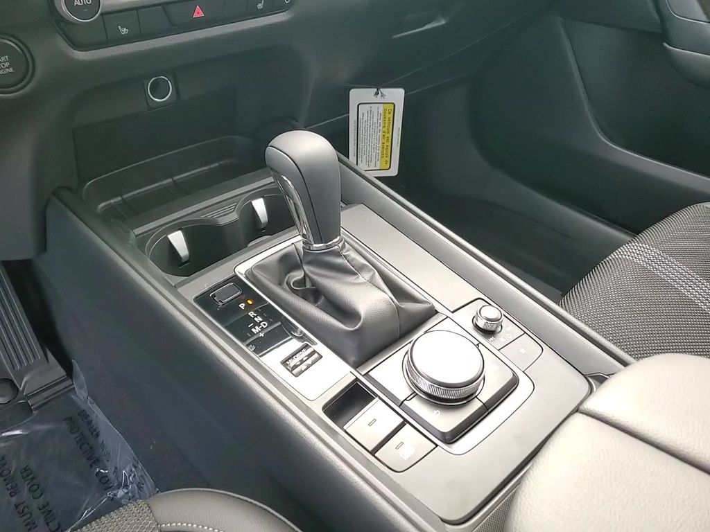 2025 Mazda CX-50 2.5 S Premium Package Image 18 of 24
