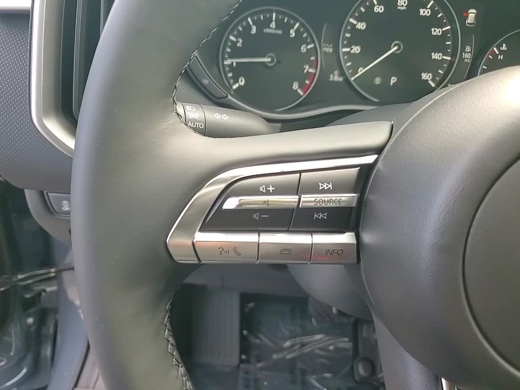 2025 Mazda CX-50 2.5 S Premium Package Image 20 of 24