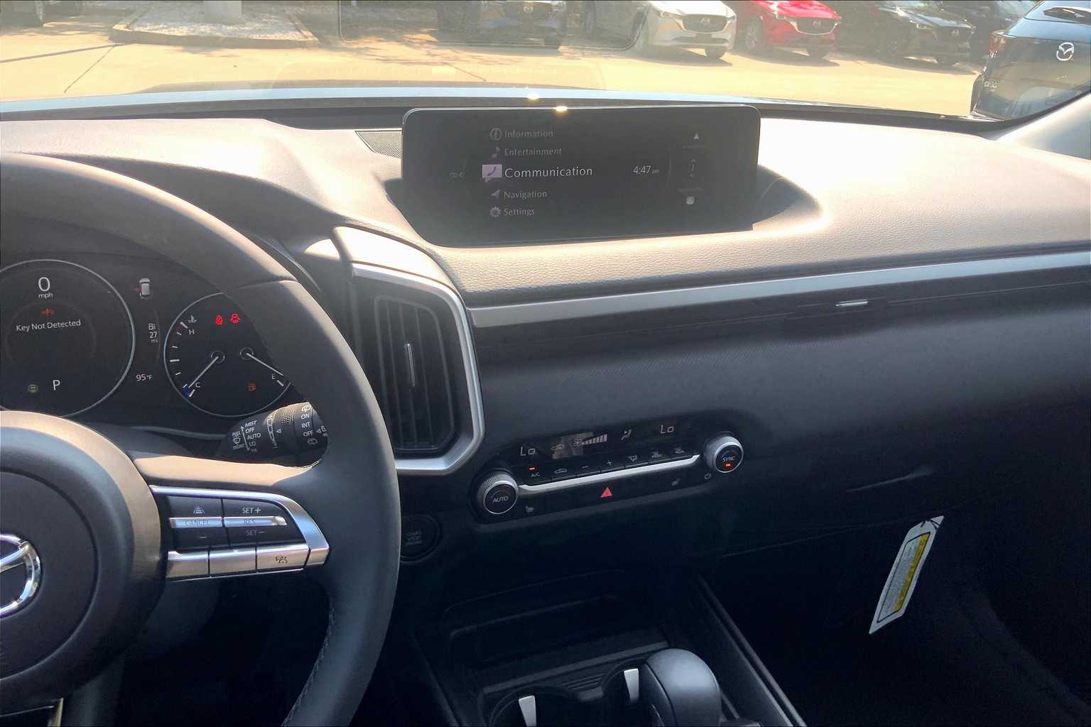 2025 Mazda CX-50 2.5 S Premium Package Image 11 of 19