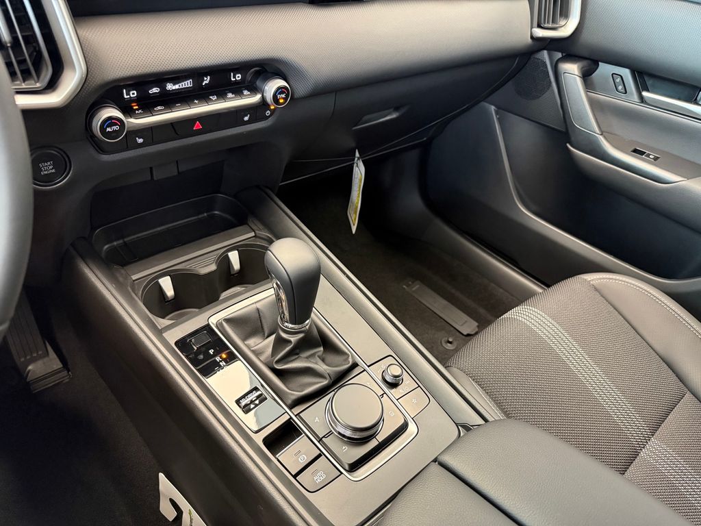 2025 Mazda CX-50 2.5 S Premium Package Image 16 of 32