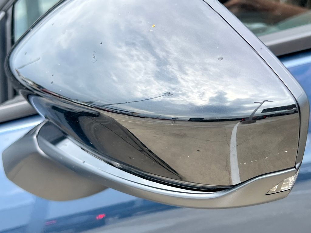 2025 Mazda CX-50 2.5 S Premium Package Image 30 of 32