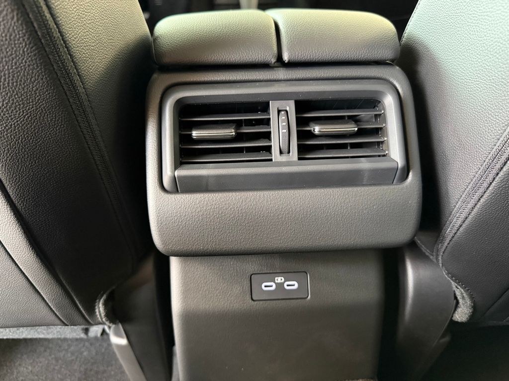 2025 Mazda CX-50 2.5 S Premium Package Image 21 of 32