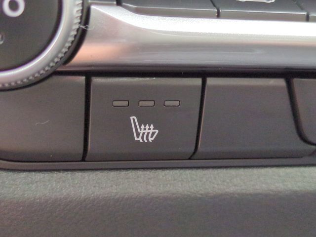 2025 Mazda CX-50 2.5 S Premium Package Image 19 of 28