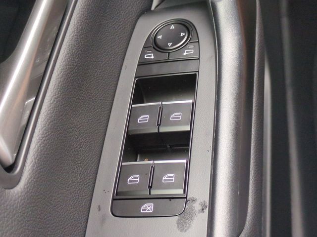 2025 Mazda CX-50 2.5 S Premium Package Image 22 of 28