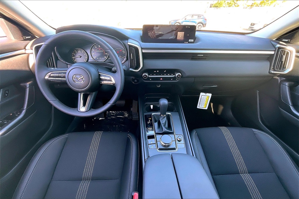 2025 Mazda CX-50 2.5 S Premium Package Image 11 of 14