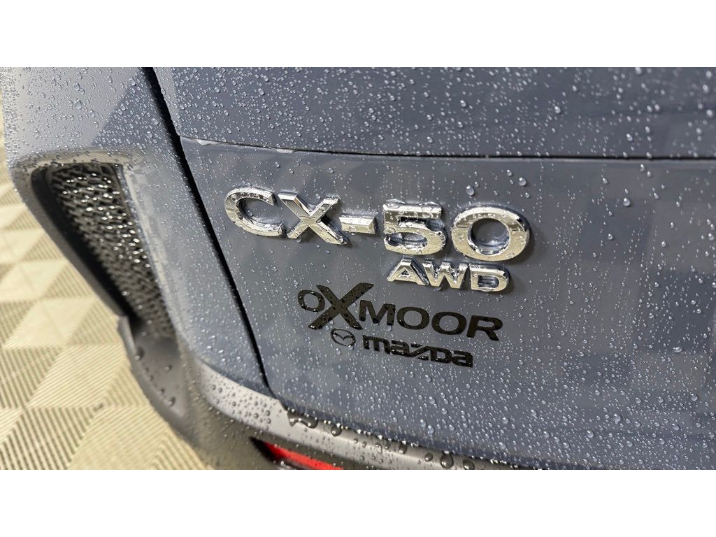 Vehicle image 11 of 34