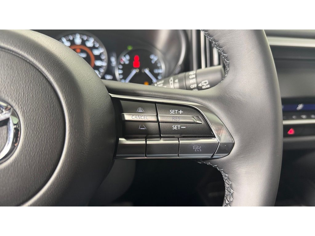 Vehicle image 19 of 34
