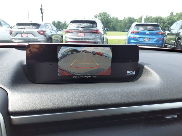 Vehicle image 17 of 23