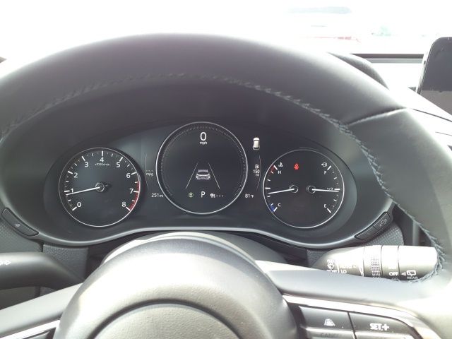 Vehicle image 13 of 23