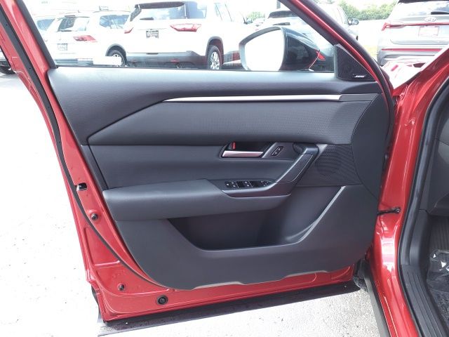 Vehicle image 15 of 23