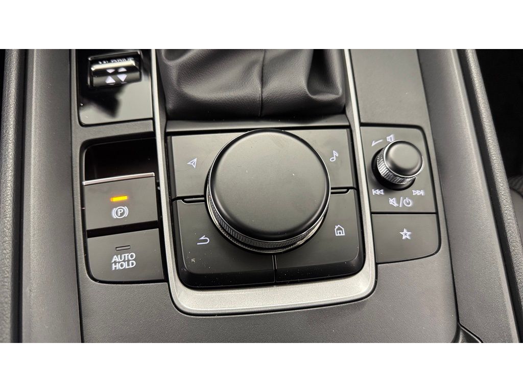 Vehicle image 23 of 35