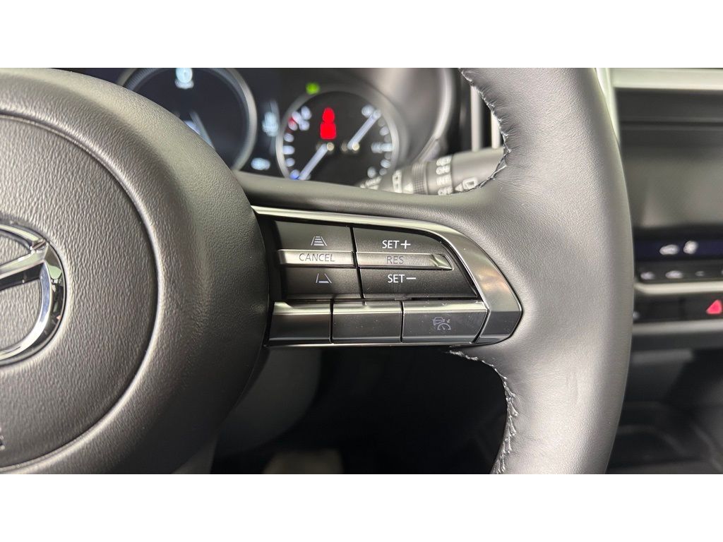 Vehicle image 20 of 35