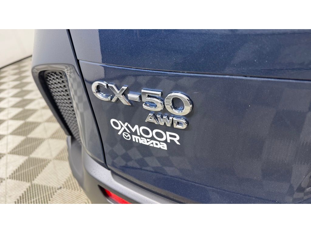 Vehicle image 11 of 35