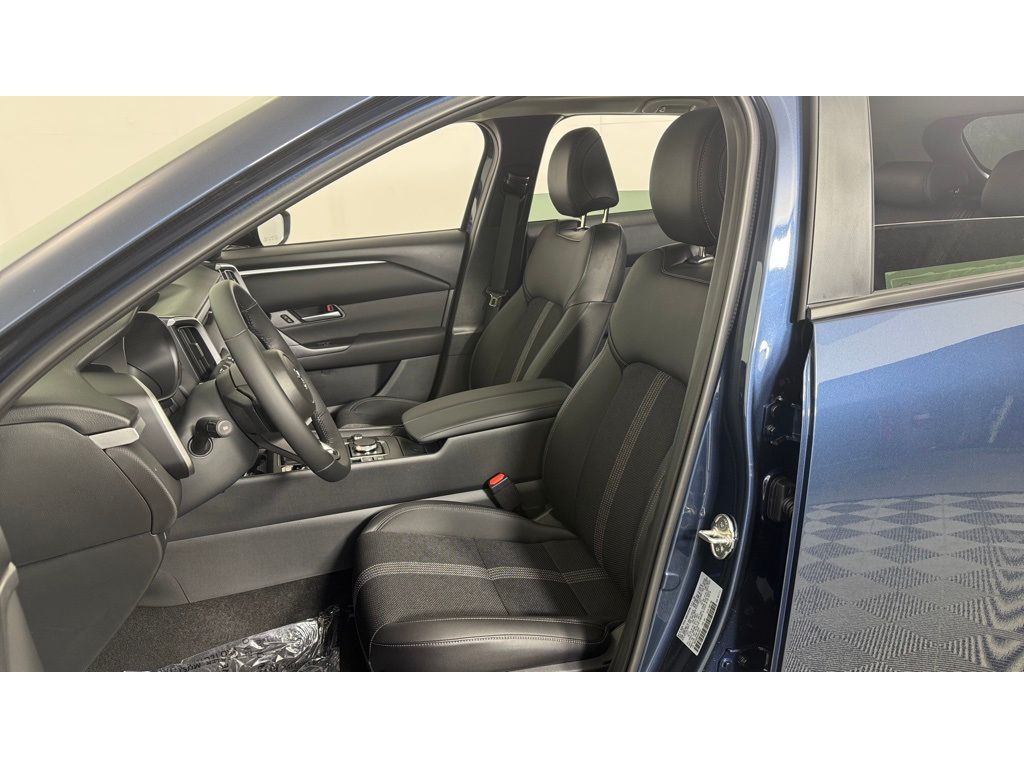 Vehicle image 15 of 35