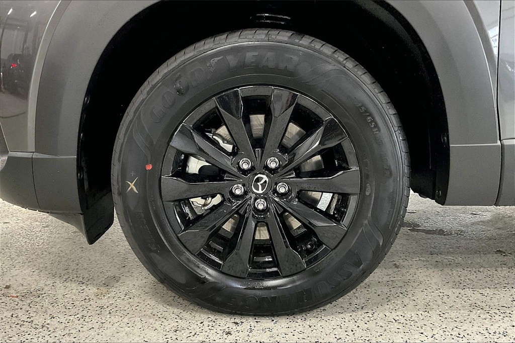 Vehicle image 6 of 12