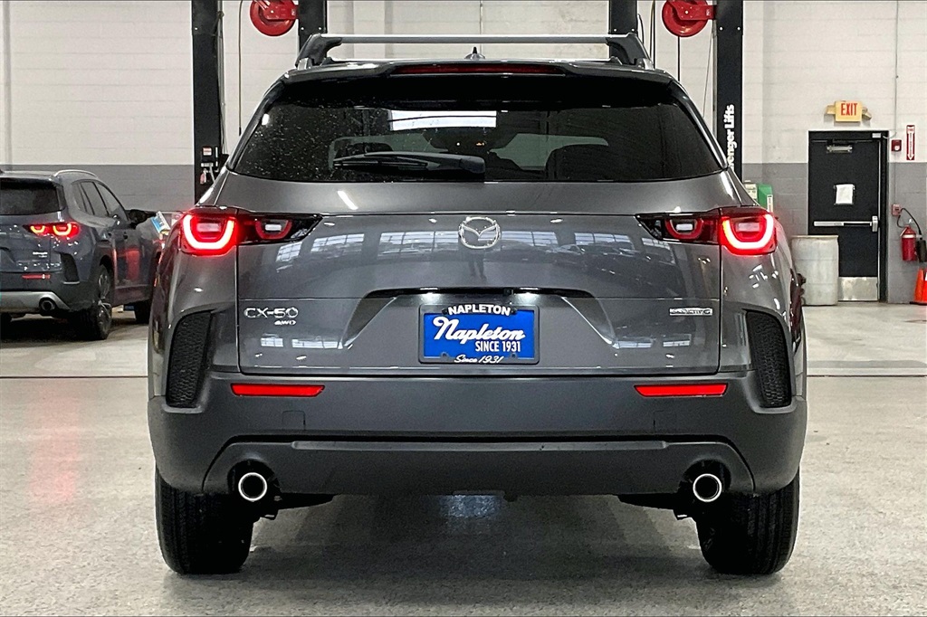 Vehicle image 3 of 12