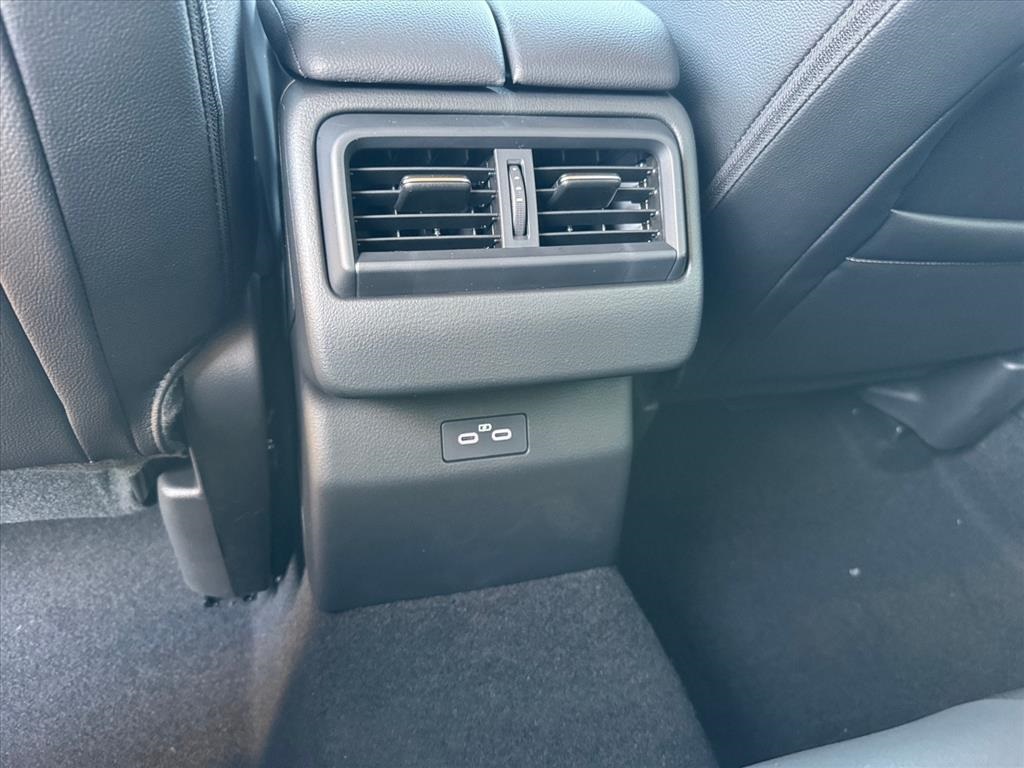 2025 Mazda CX-50 2.5 S Premium Package Image 20 of 24