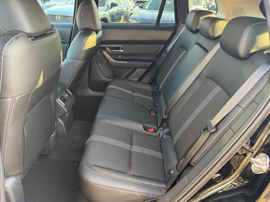 2025 Mazda CX-50 2.5 S Premium Package Image 7 of 24
