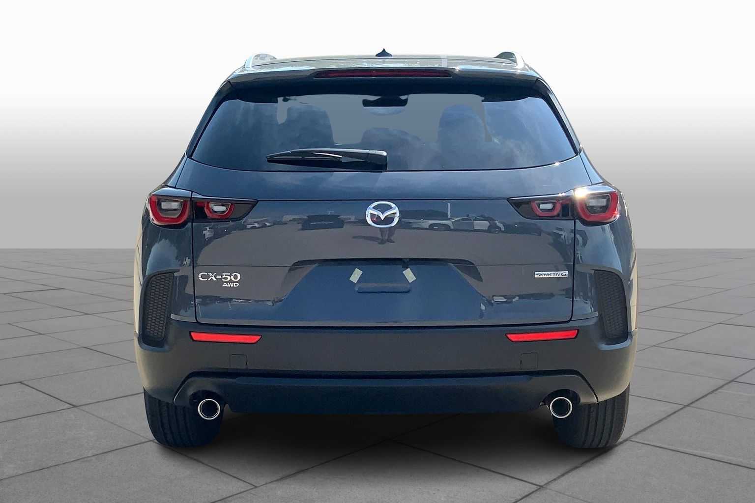 2025 Mazda CX-50 2.5 S Premium Package Image 5 of 19