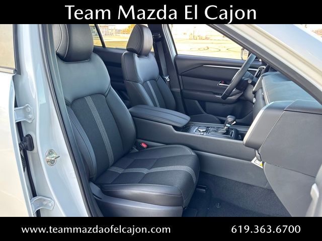2025 Mazda CX-50 2.5 S Premium Package Image 5 of 24