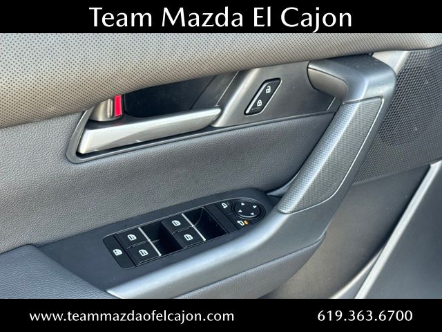 2025 Mazda CX-50 2.5 S Premium Package Image 18 of 24