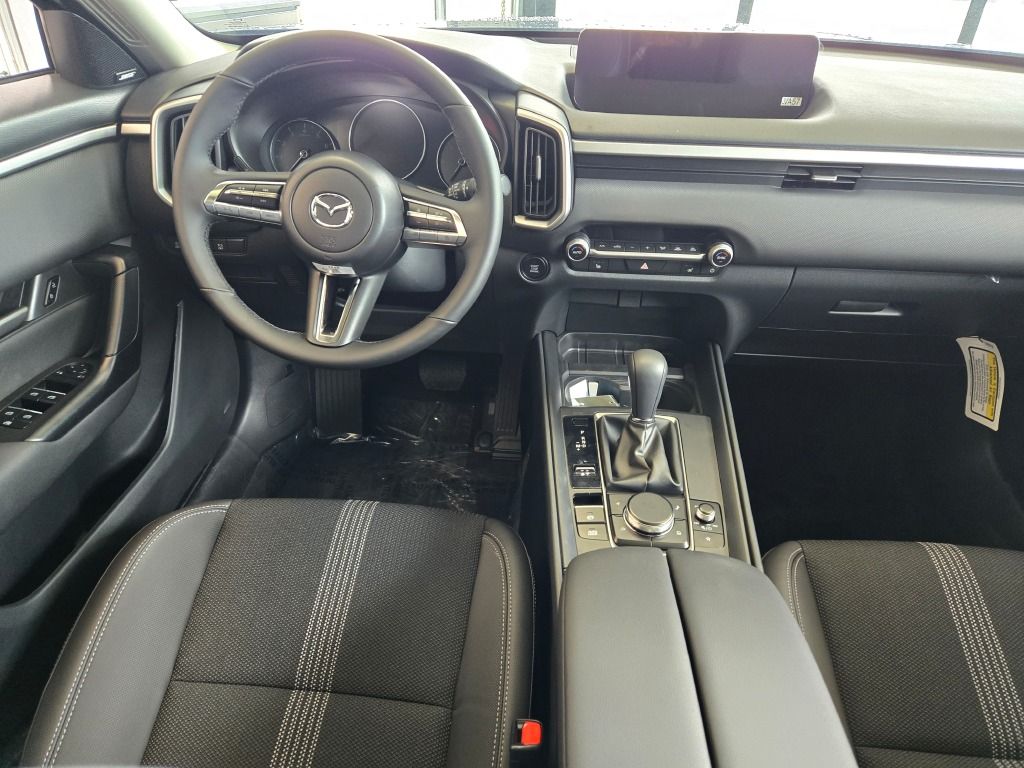 2025 Mazda CX-50 2.5 S Premium Package Image 13 of 30