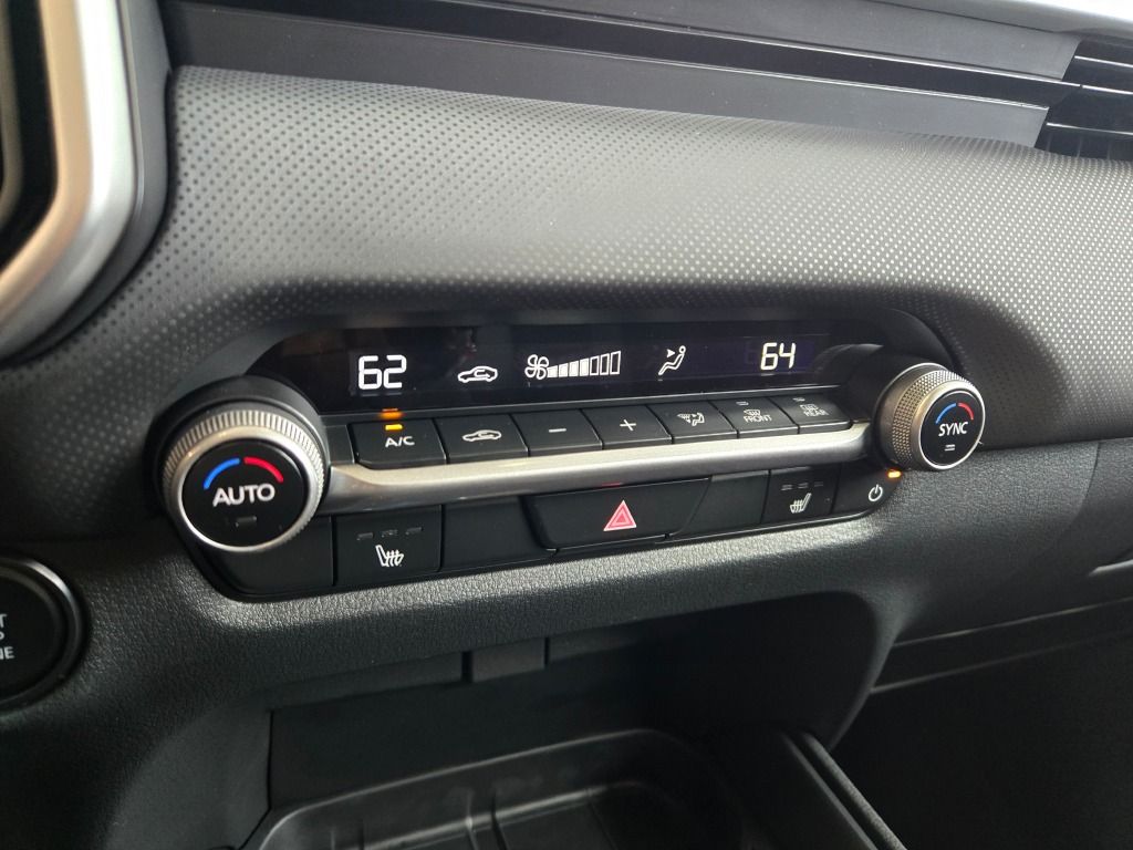 2025 Mazda CX-50 2.5 S Premium Package Image 27 of 30
