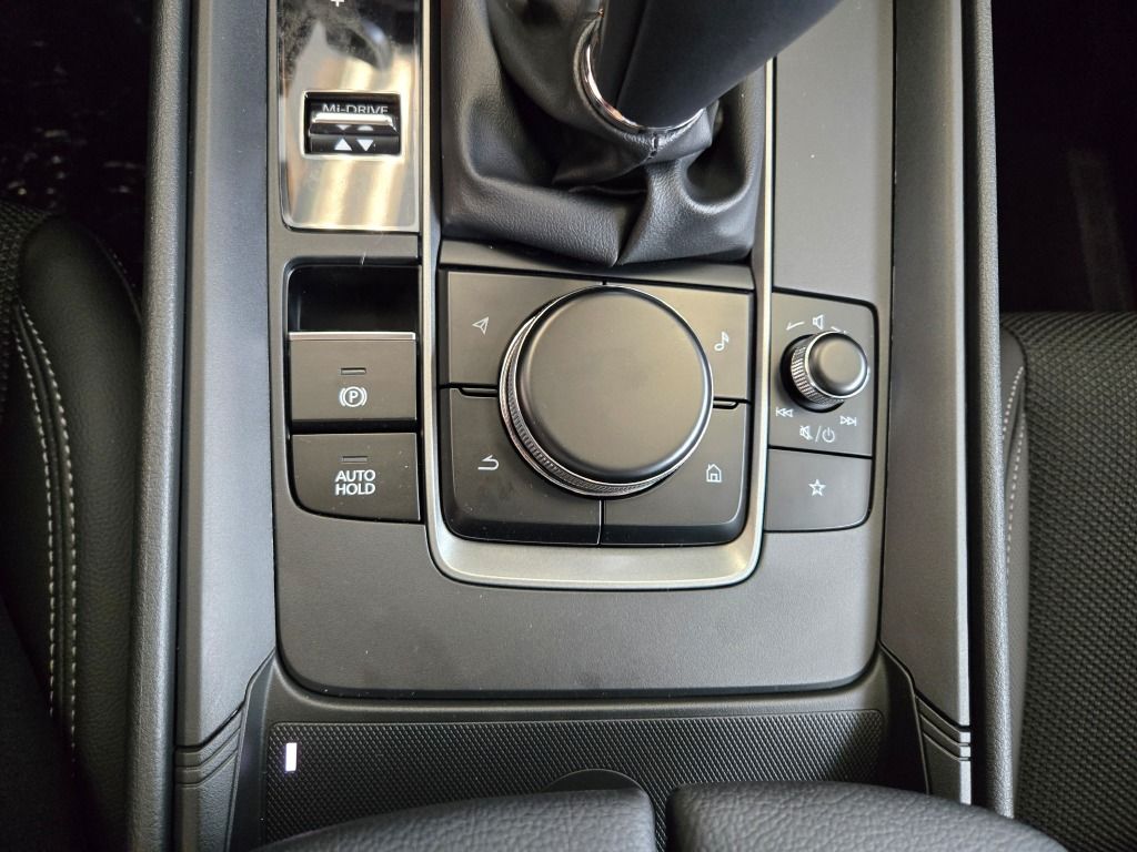 2025 Mazda CX-50 2.5 S Premium Package Image 20 of 30