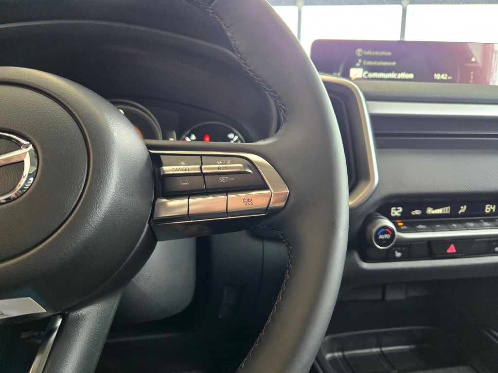2025 Mazda CX-50 2.5 S Premium Package Image 14 of 30
