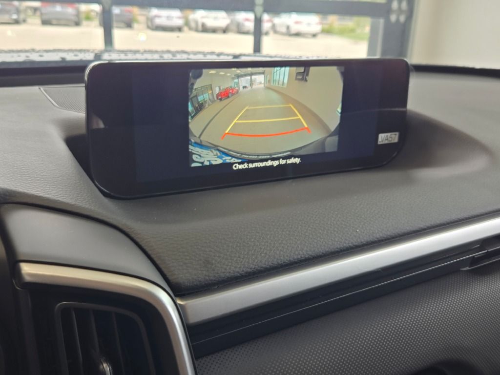 2025 Mazda CX-50 2.5 S Premium Package Image 16 of 30