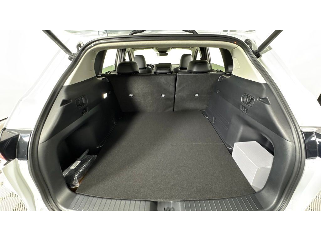 Vehicle image 12 of 33