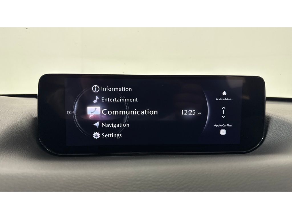 Vehicle image 21 of 33