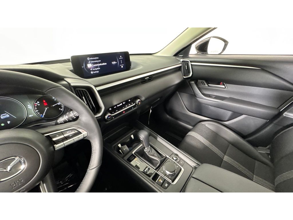Vehicle image 24 of 33