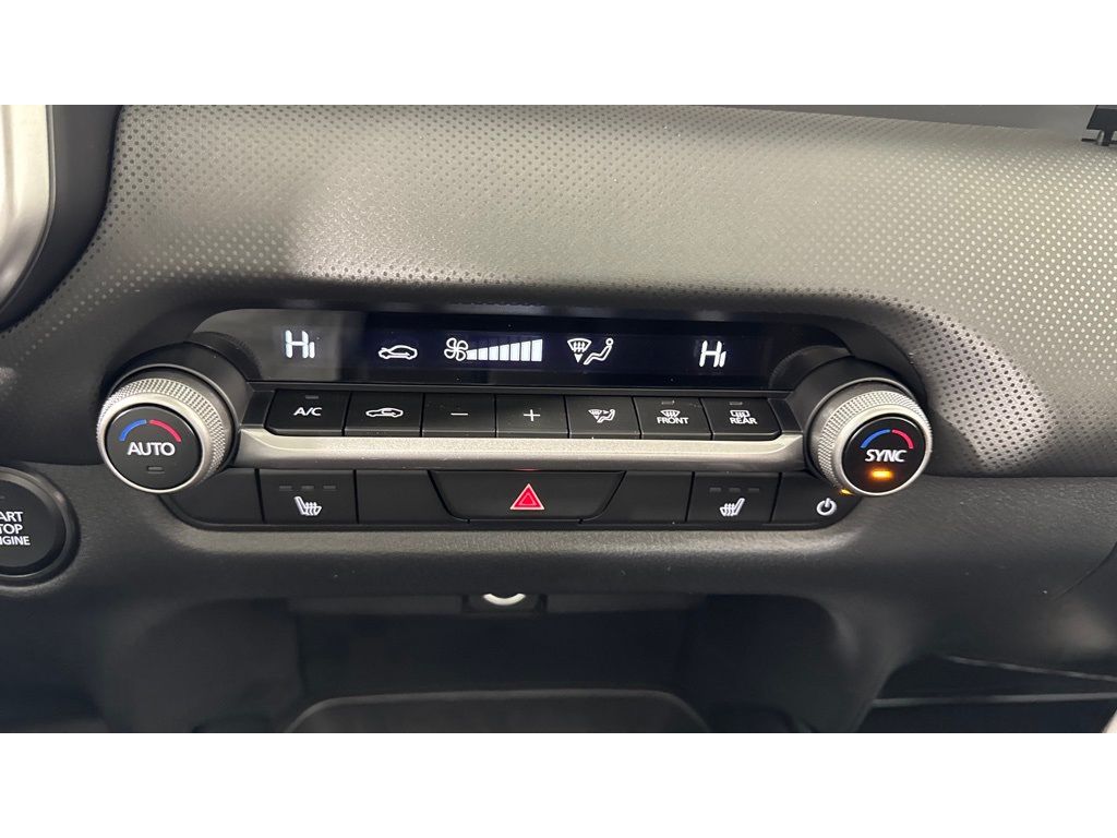 Vehicle image 22 of 33