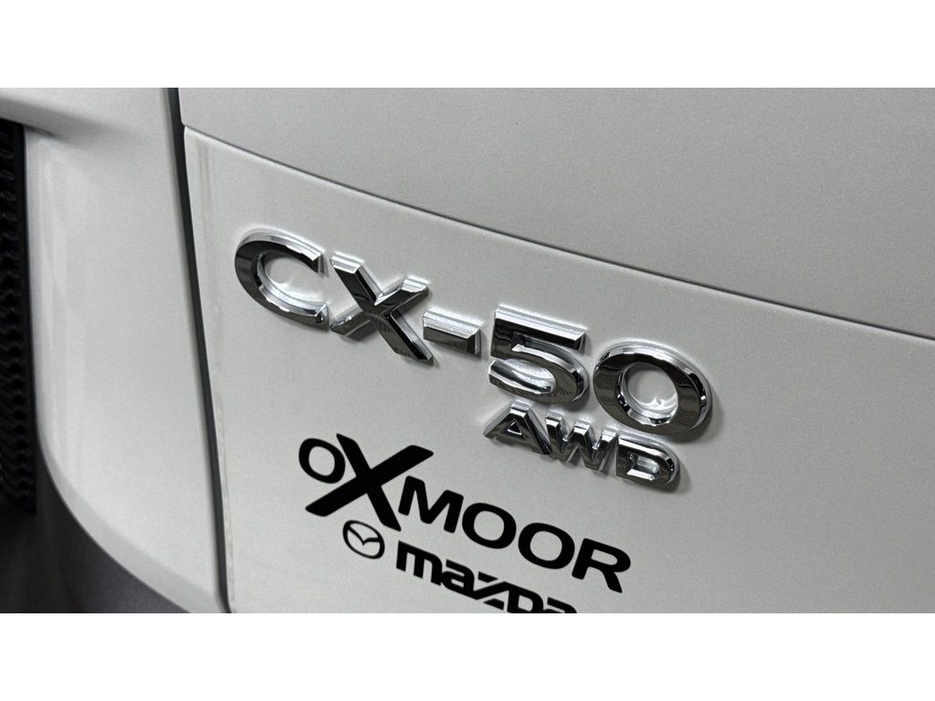Vehicle image 11 of 33