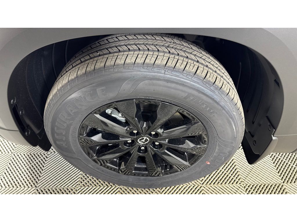 Vehicle image 32 of 33