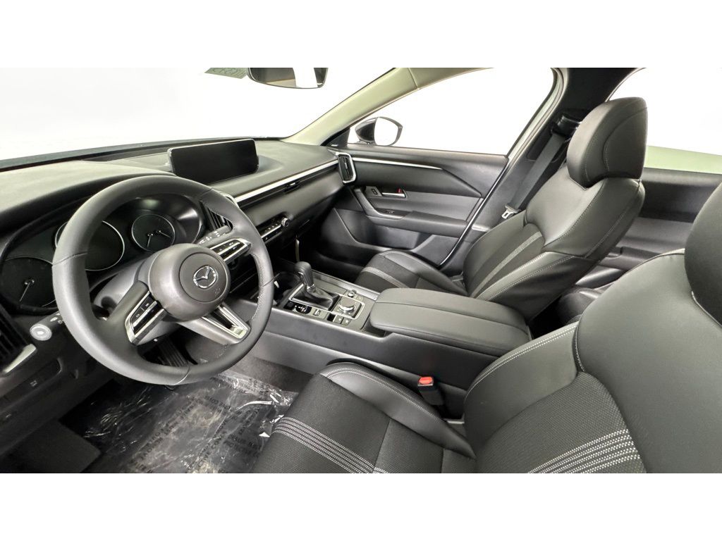 Vehicle image 16 of 33