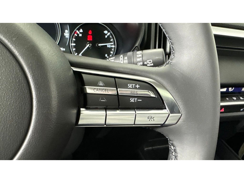 Vehicle image 19 of 33