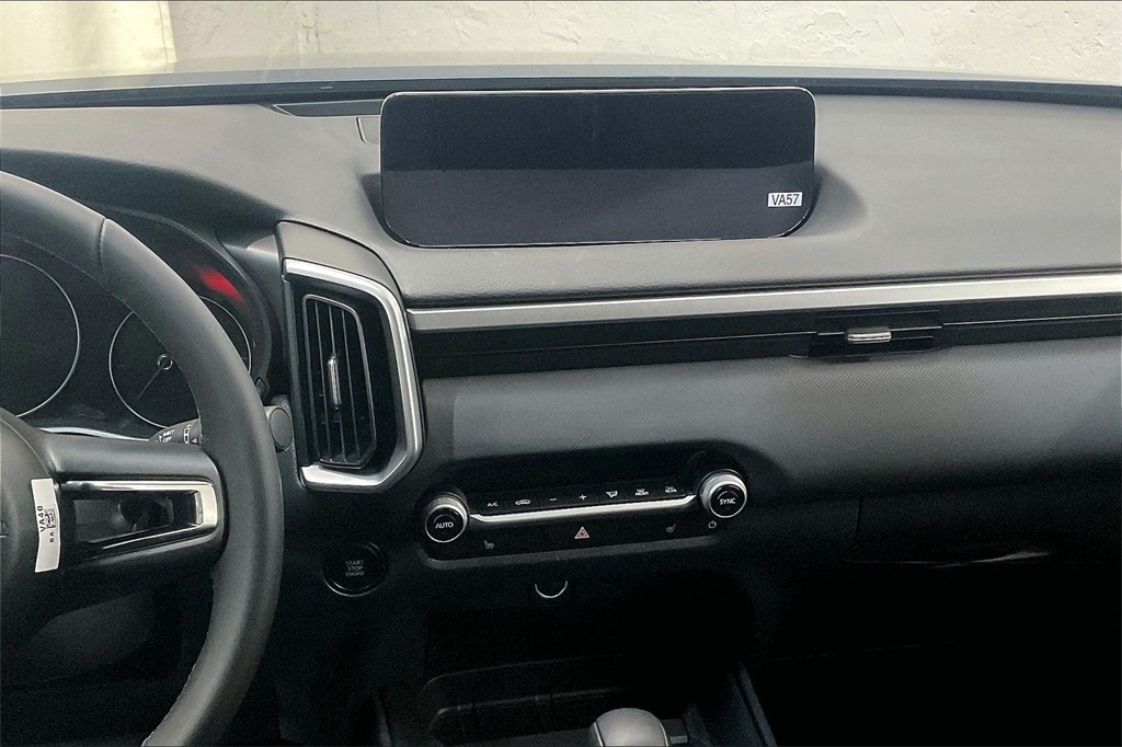 Vehicle image 11 of 13