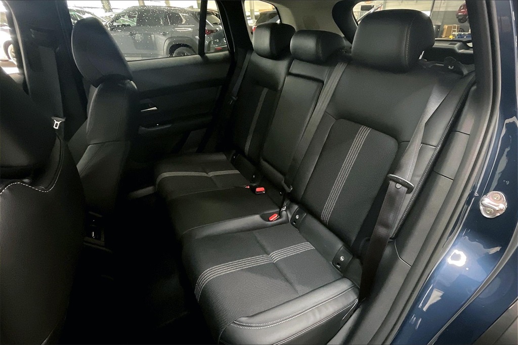Vehicle image 8 of 13