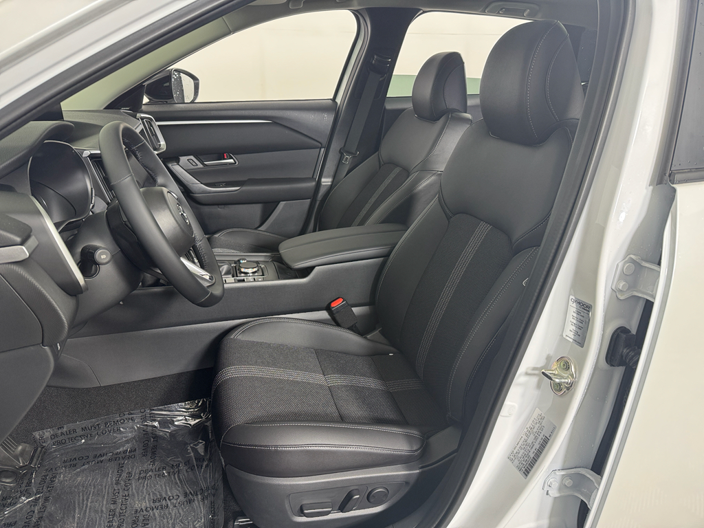 Vehicle image 13 of 34