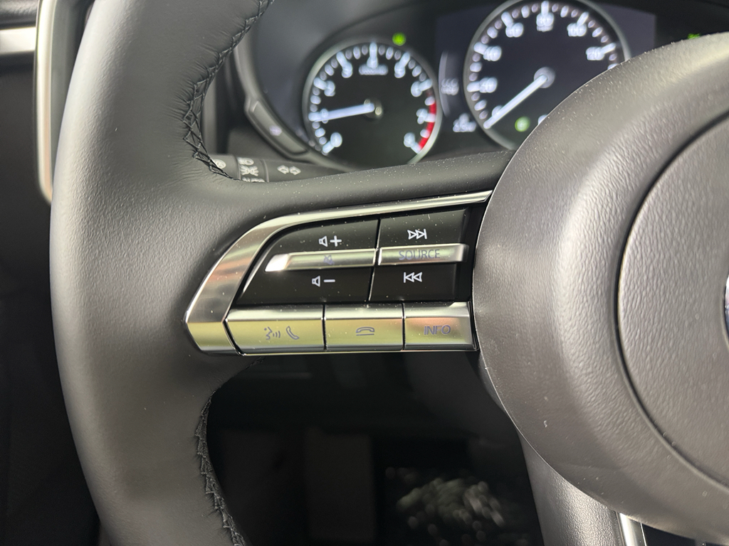 Vehicle image 17 of 34