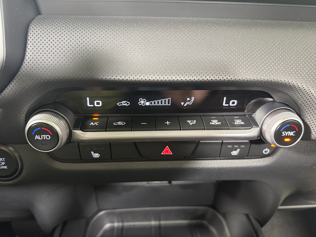 Vehicle image 22 of 34