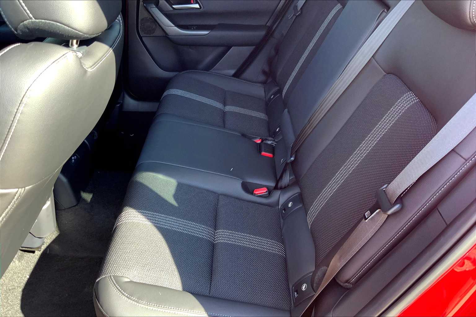 2025 Mazda CX-50 2.5 S Premium Package Image 8 of 20